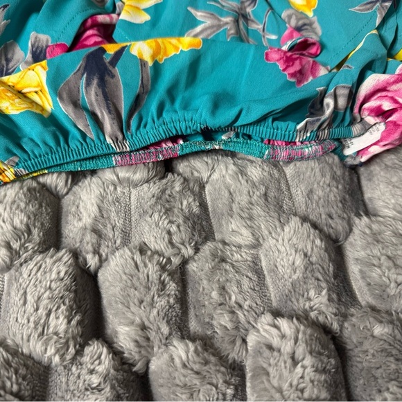 Peach Love California Floral Off-Shoulder Top - Teal and Pink Size S, M NWOT - Picture 13 of 16